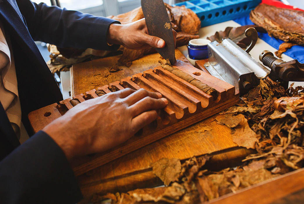Cigar Roller for Hire